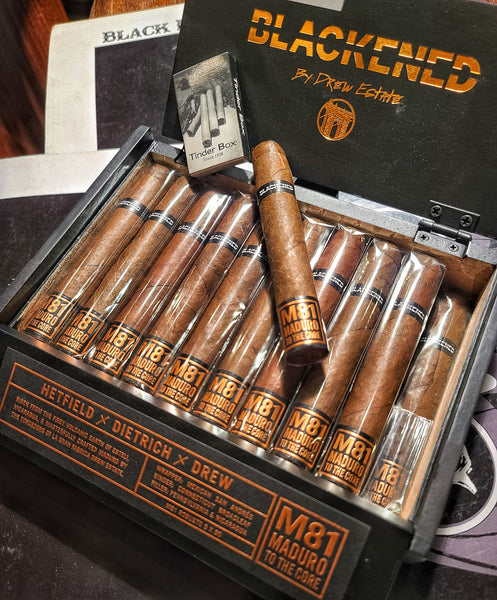 Blackened by Drew Estate Robusto (M81)