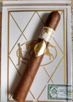 Cavalier Geneve White Series Toro